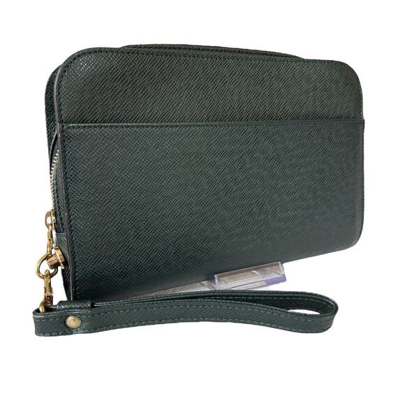 Louis Vuitton Handbags - Authenticated‎ Louis Vuitton Taiga Baikal Clutch Bag Epicea / Green. Code…
